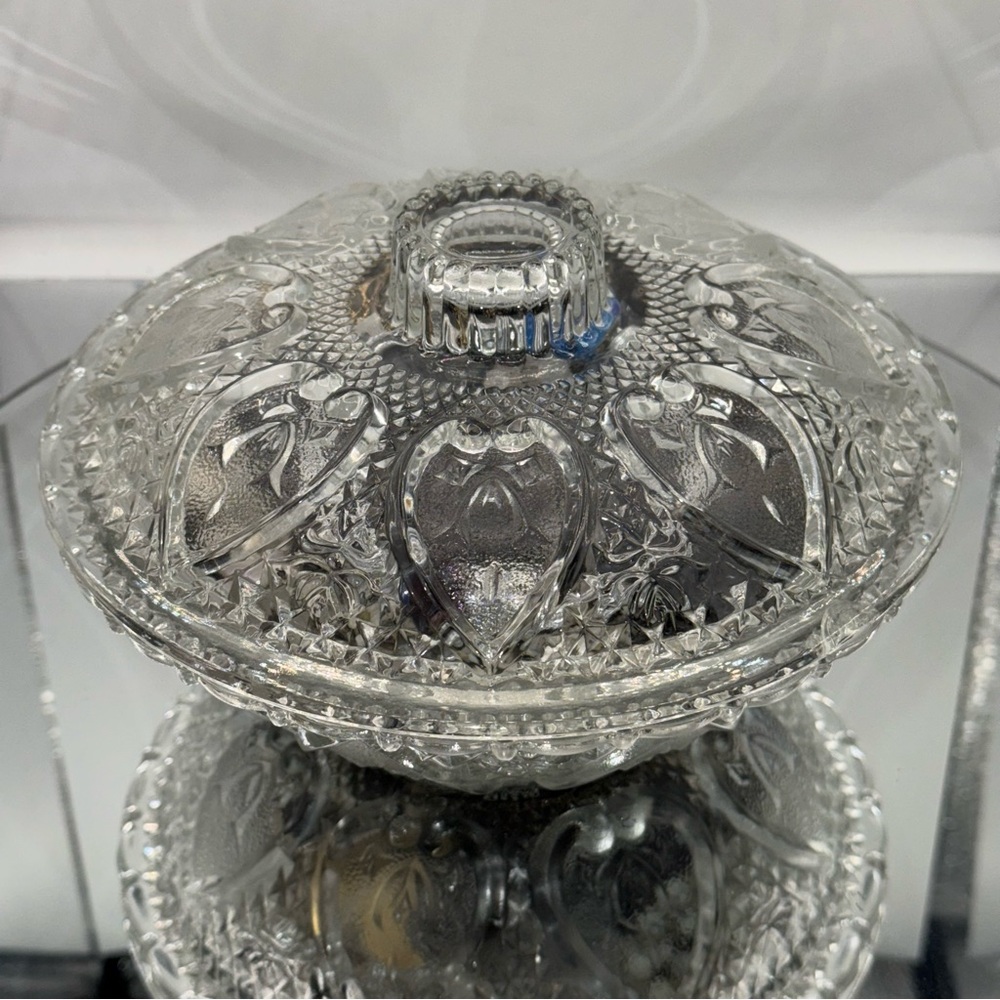 KIG Malaysia Fleur-De-Lis Heart Lidded Candy Dish Full Of Black & White Jewelry - Picture 6 of 12